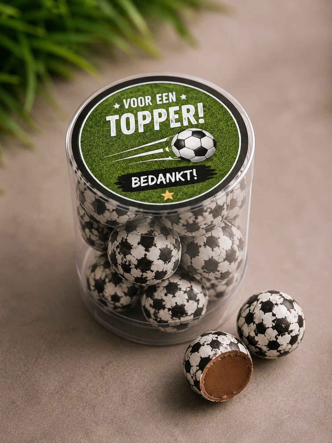 Koker 65 gram voetballetjes